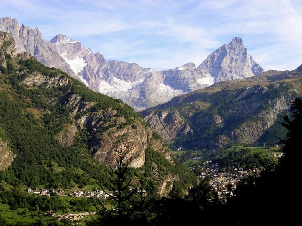 Hotel Al Caminetto Valtournenche Exterior photo
