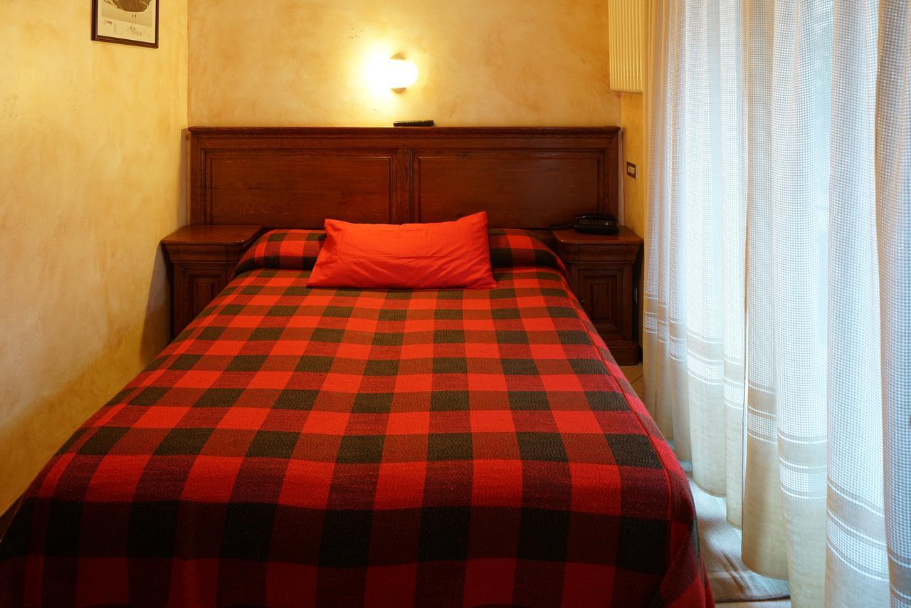 Hotel Al Caminetto Valtournenche Exterior photo